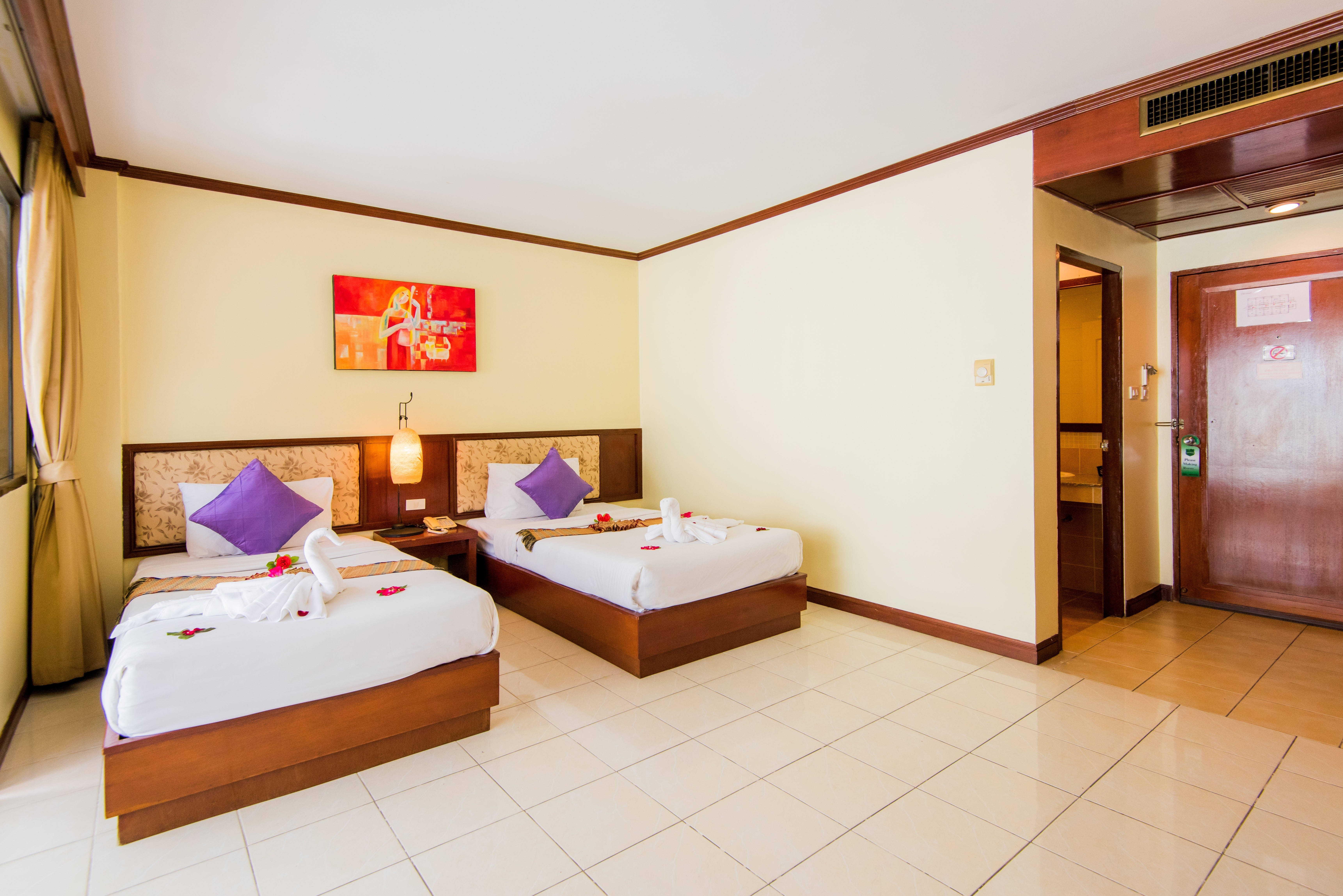 Bauman Ville Hotel Phuket Exterior foto