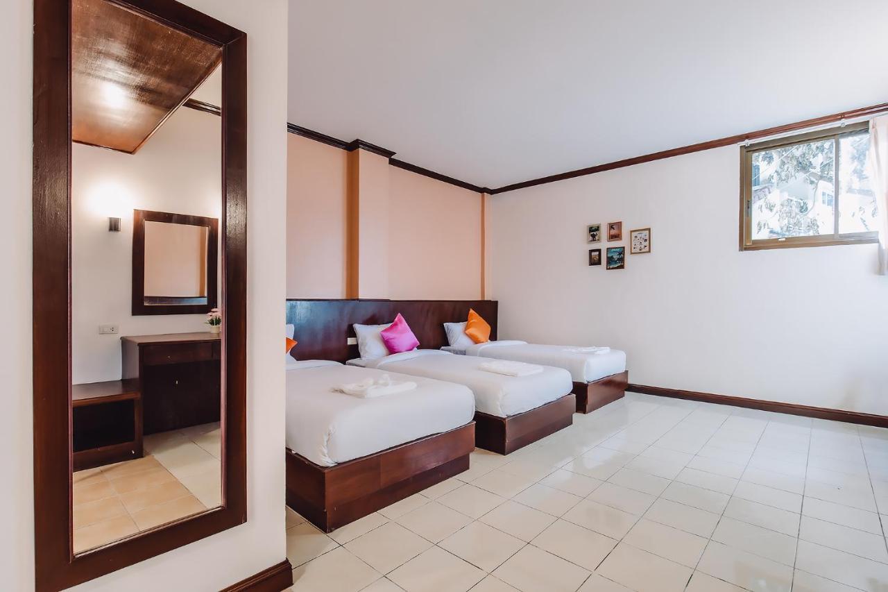 Bauman Ville Hotel Phuket Exterior foto