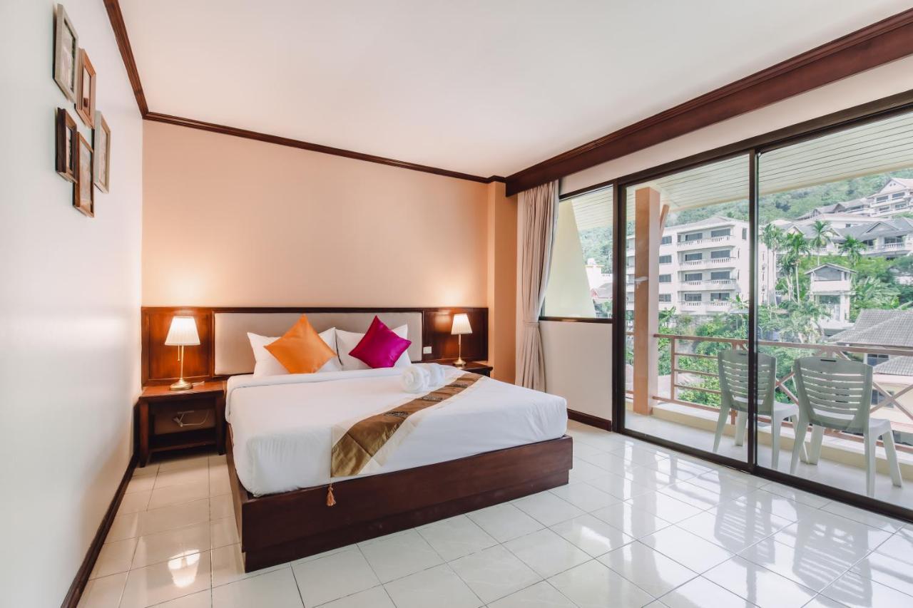 Bauman Ville Hotel Phuket Exterior foto